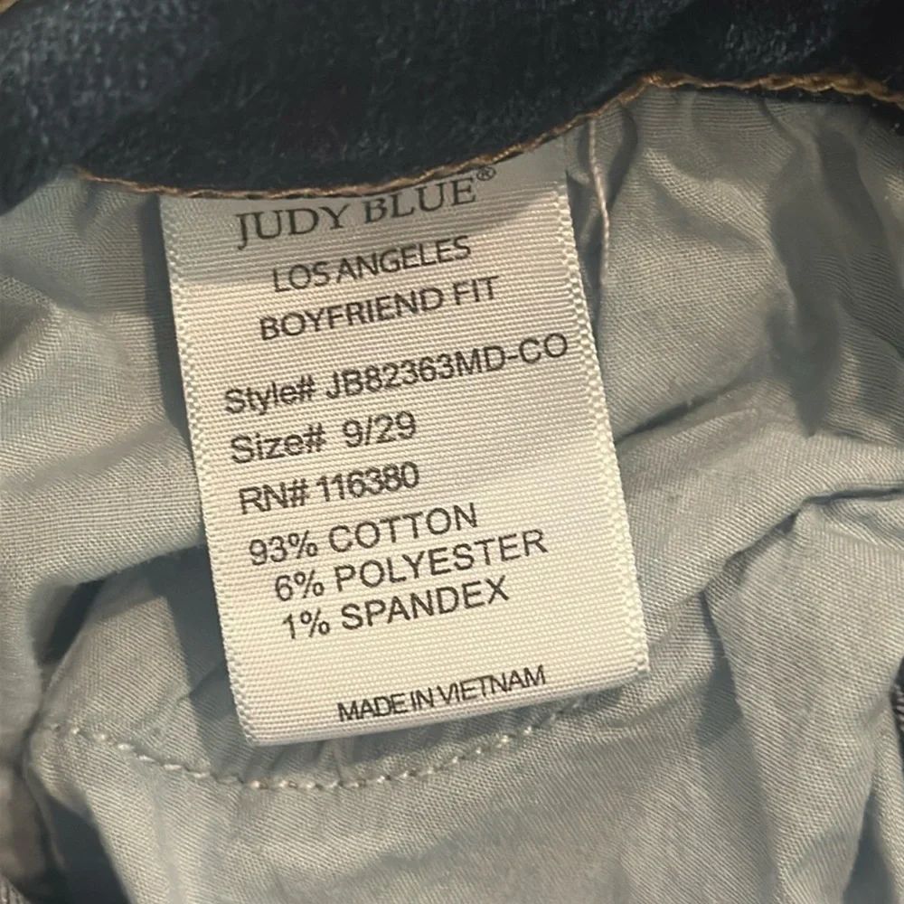 Judy Blue Women's Boyfriend fit Jeans 9/29 distressed - Picture 4 of 6